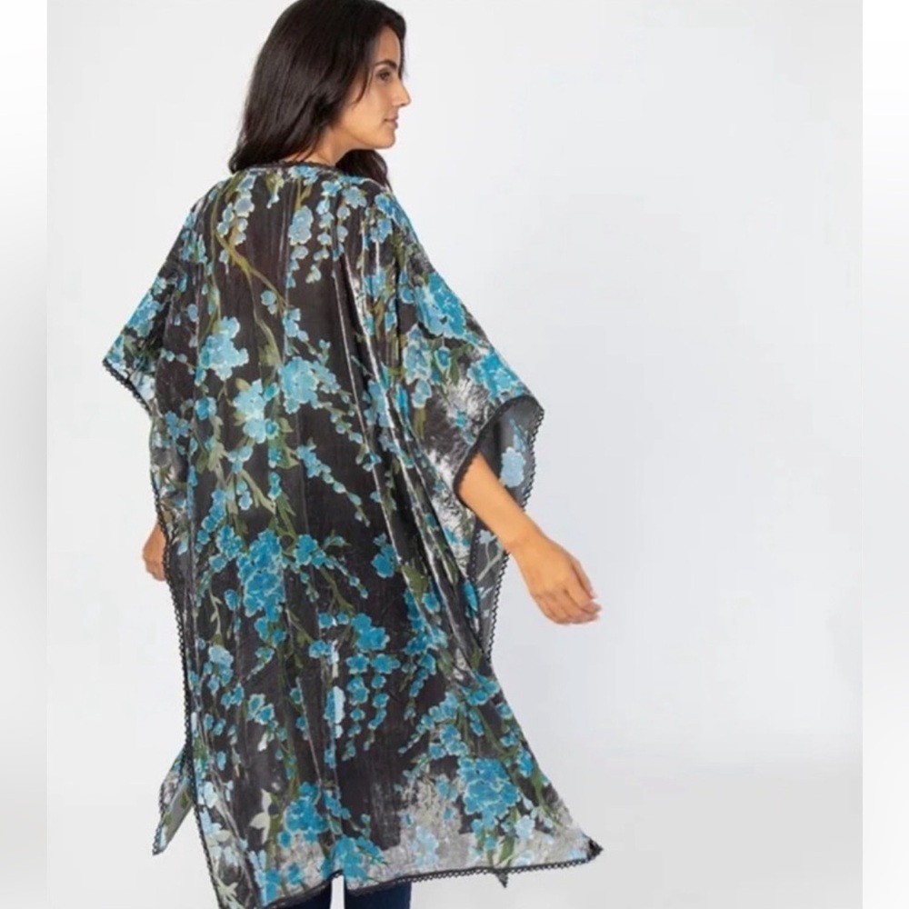 Natural Life Emerald Floral Velvet Duster Women’s one size‎